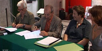 La firma del contratto di comodato gratuito