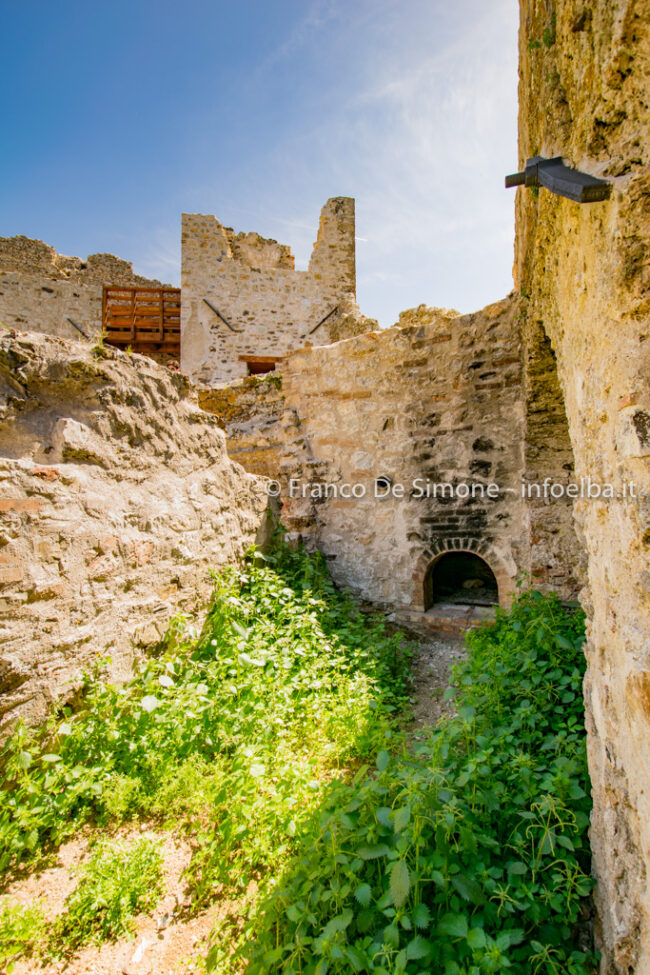 Castello del Volterraio-6911
